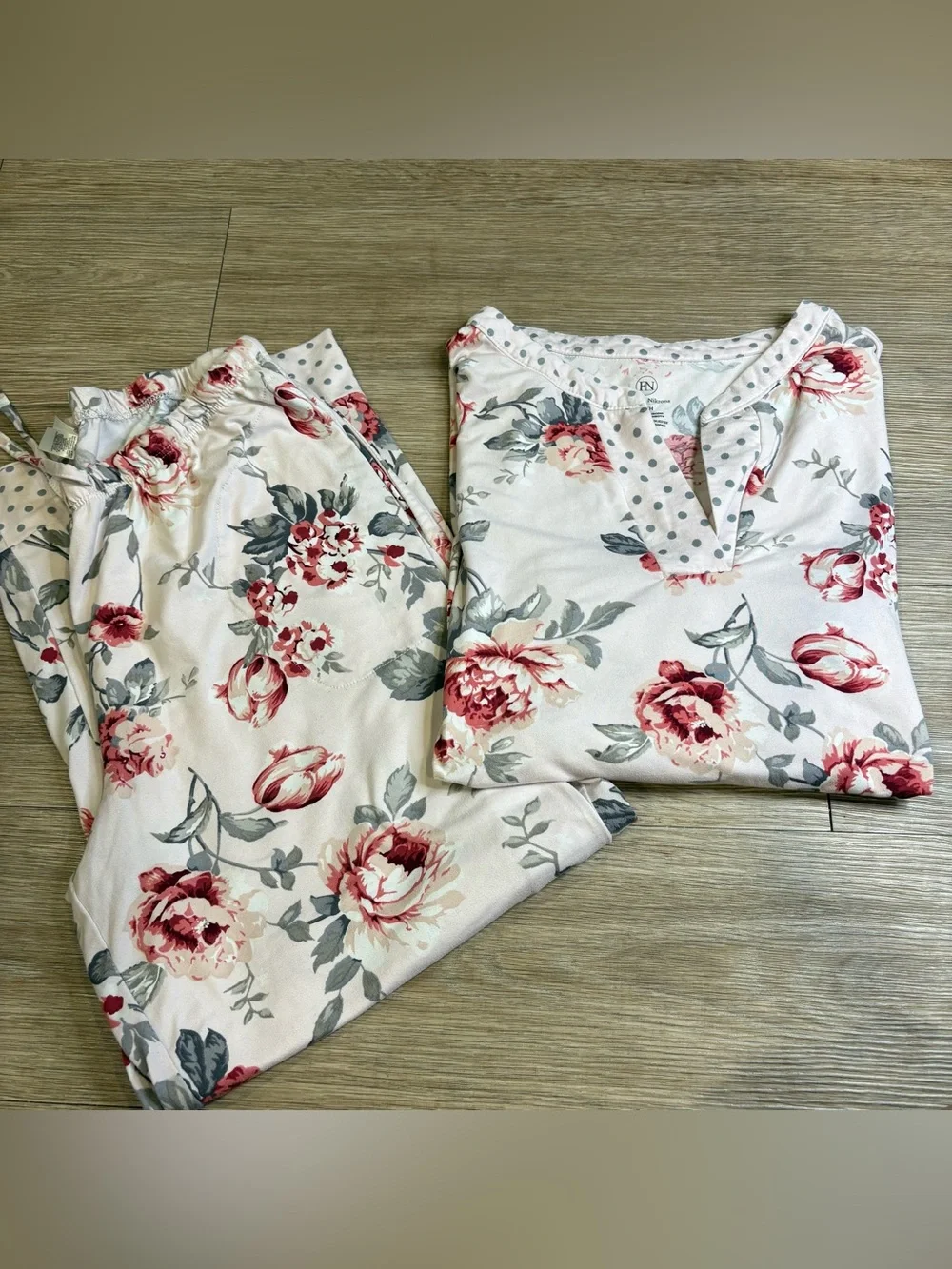 Flora Nikrooz Sleepwear Bundle - 2 Floral Pajama Sets (4 Pieces Total) S/M